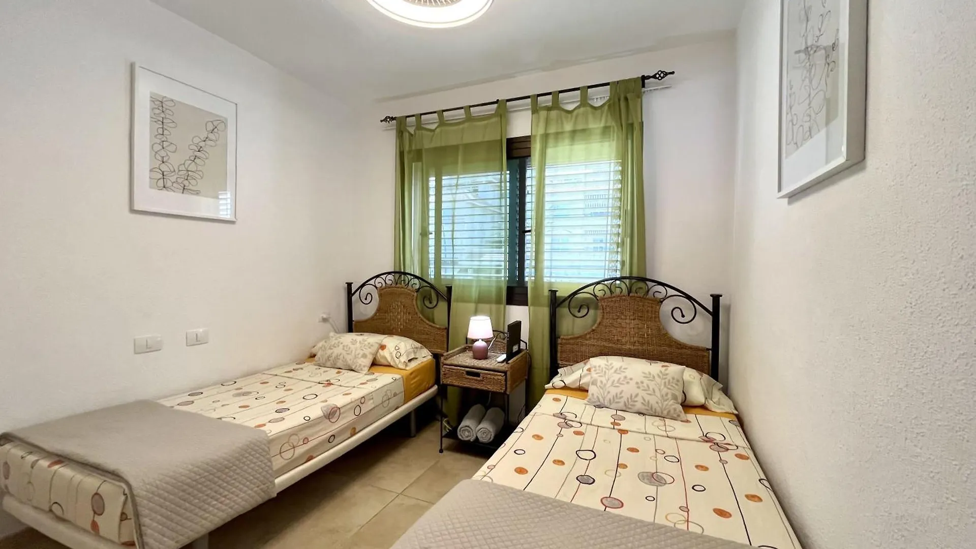 Vera Mar 9C - Primera Linea Con Parking Y Tv Sat Los Cristianos  Apartament Los Cristianos (Tenerife)